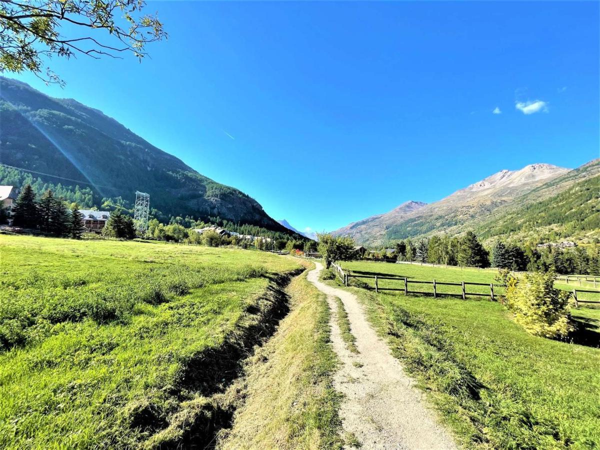 Studio Renove Pres Des Pistes, Parking, Cuisine Equipee - Fr-1-330F-63 Serre Chevalier Eksteriør billede